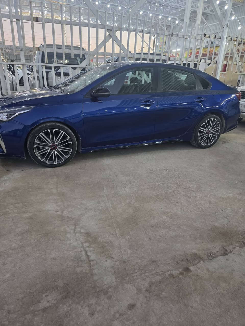 فورتي  2021   جيتي لاين مواصفات 
فول مواصفات مكينه 1600 تيربو  
مرقم بغداد ماشية 65  وارد امريكي 
السياره ضررها جاملغ و البنيد
 مكفول من الصبغ  ايرباكات راجعه سستم بلاديه
شواصيها مكفوله   تخم تاير جديد جواها
حجر بيئه بلادي شرط الفحص 
كير مكينه مكفولات 
مواصفات الجيتي معروفه 
فول  عدى الفتحه   السياره 
النجف الاشرف المعارض الجديده 
‭***********‬
سعرها 135 ورقه
رقم بغداد حره 
تحويل مباشر
