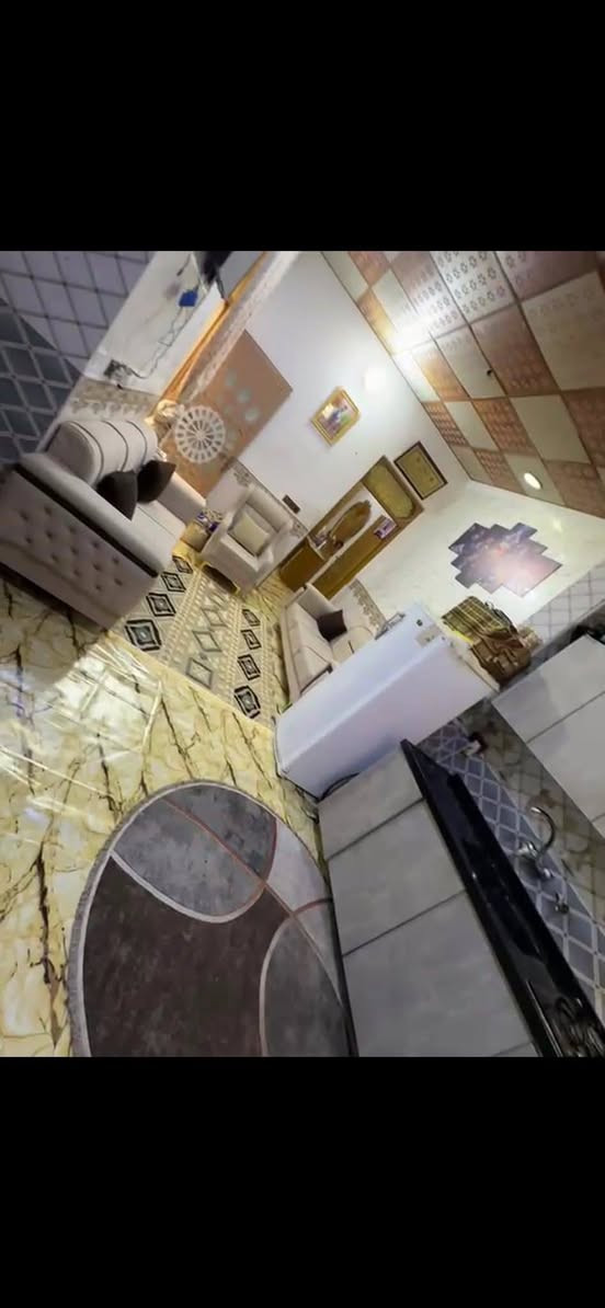 للبيع بيت زراعي

📍 الموقع: خلف المطحنة، مقابل قرية الغدير

📐 المساحة: 50 م²

🏠 مواصفات البيت:

* صب أساس.
* بناء طابوك نهروان.
* سقف صب.
* سند 25.
* طابو زراعي.

💰 السعر: 15 مليون دينار
✅ السعر بيه مجال
***********وتساب

