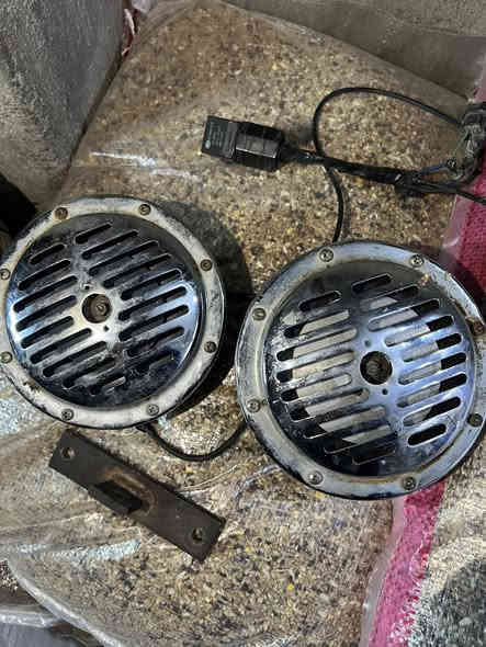 سلام عليكم شباب بوش لبيع  علا فحص نعوم فول مكاني بغداد المحمودية  سعر 250وبيهن مجال ‭0751 276 2779‬
