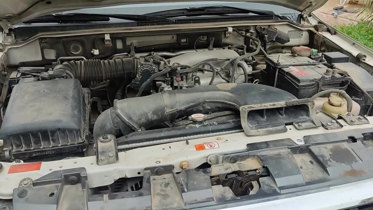 السلام عليكم
باجيرو 2016  
لون ابيض صدفي 
السيارة على وضع الشركه كير محرك كهربائيات 
رقم بصرة مشروع وطني تحويل مباشر 
ماشية 122الف كما موضح بالصورة 
السعر 160 ورقة 
للاستفسار اكثر 
***********
