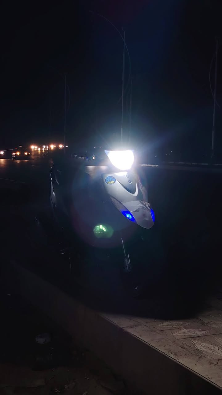 للبيع دراجه ماكس عدله مامفتوحه عله البلاد كهربائية شغاله كله سلف  هورن اشاير لايت زنون كيج بانزين عداد سرعه كله شغاله ماتخسر ربع عليه ناصريه مركز *********** السعر 650 وبيه مجال
