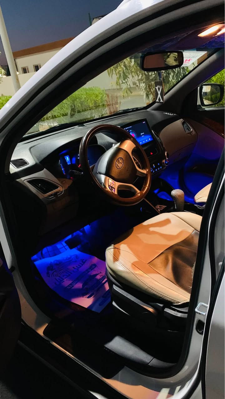 للبيع ...للبيع بيع مستعجل 
سيارة توكسون وارد خليجي
رقم اربيل موديل 2014 .....
محرك 2000  نظيف جدا ....
كير نظيف جدا ......
لاصبغ ولاتبديل........
شاشه أندرويد......
السيارة بصمه وتشغيل واطفاء عن بعد ........
كامره خلفيه دواره......
تاريخ انتهاء السنويه 2028/9
هزه  2026/3☆☆☆☆☆
السيارة جدا جدا نظيفه فقط بيها حالوب .....
السياره ماشيه........ 174
للاستفسار عن السعر الاتصال
 ***********
*********** موصل, نينوى
