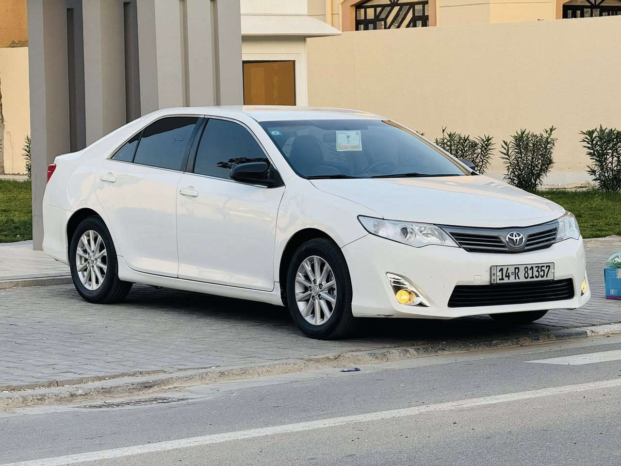 سلام عليكم كامري خليجي موديل 2013 
كفاله من الضربه وكافه الاصواليات بيه 3قطع صبغ بدون اي ضربه  السعر (133$)رقم بصره بسمي الدولي سنويه وهزه 2031 سياره جديده معنى الكلمه جاهزه مكينه 2500 كير حداده تخم تاير تبريد تدفئ شغال داخل عسلي جلد صاج شاشه كامره حساسات سياره جاهزه اي نقص مابيه واستخدام شخصي الاستفسار *********** عنواني البصره
