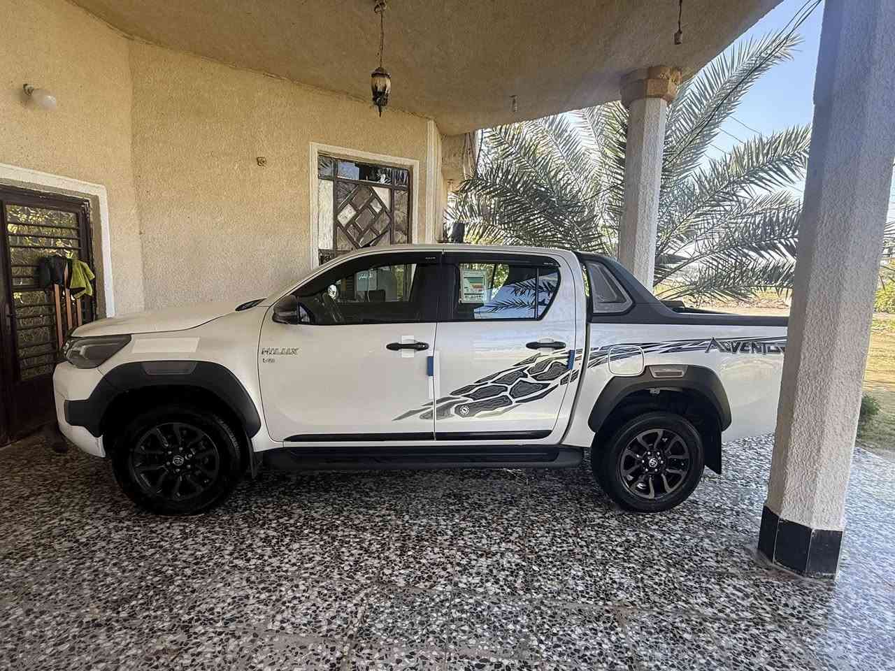 السلام عليكم 
للبيع تيوتا هايلوكس🛻 6 سلندر 
ادفنجر 2023 
كفاله عامه حتى من رصعه او شخط والسونار مرفق مع صور
سعودي دبل سنترلوك
ام المنفاخ
رادارات
كامرات محيطية
رقم اربيل
فول مواصفات للاخير 
٤ كامرات 📸
حساس امامي خلفي 
مري شفط 
قطعتين تبريد ❄️
٦ سماعات 🔊 
شاشة🖥️
بصمة 
باقي المواصفات معروفه 

العنوان بغداد ناحية الرشيد 
***********
