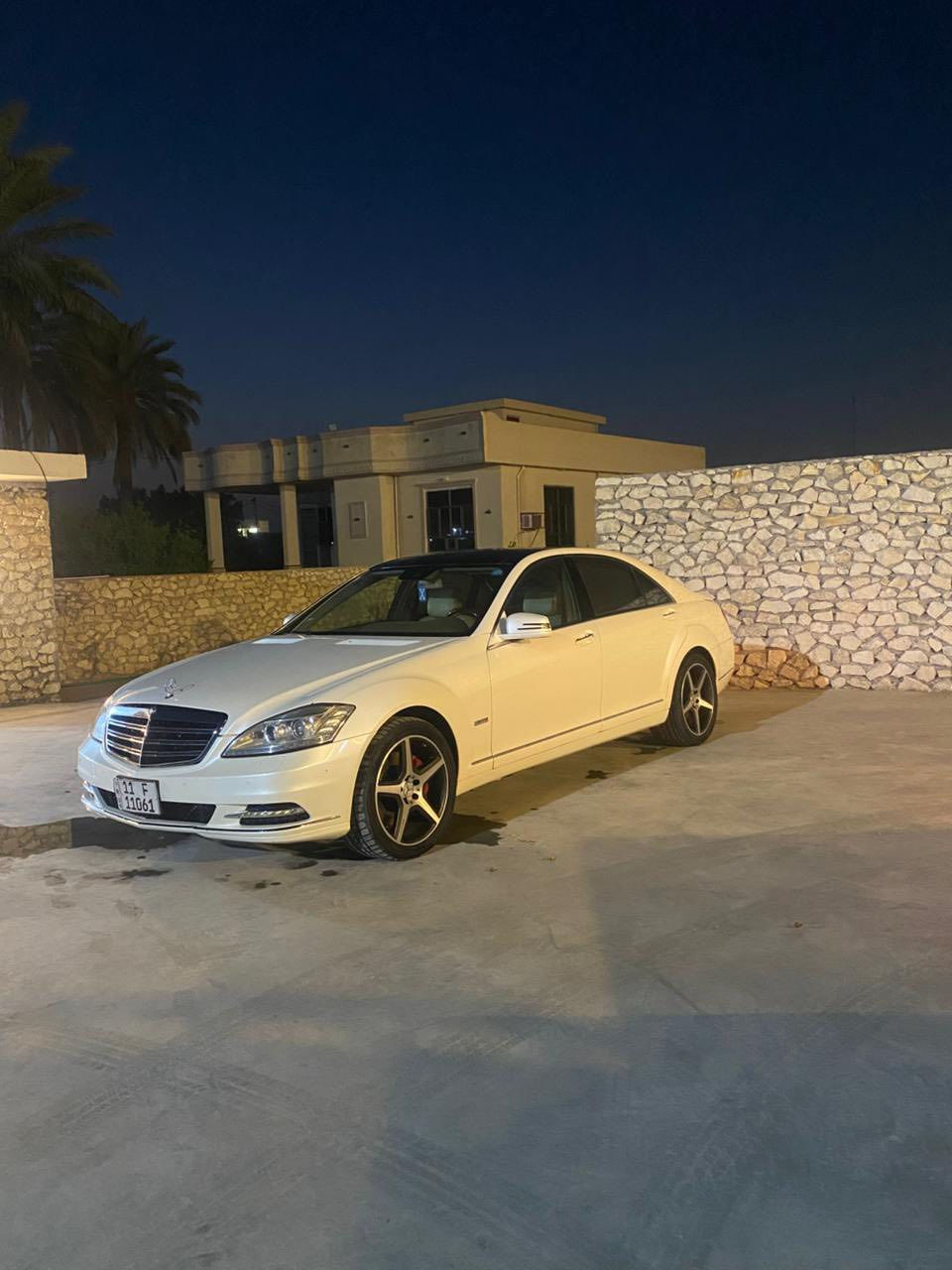 مرسيدس 550S
Mercedes-benz
نوع السياره - s-class 550 Twin turbo
الموديل -                — 2013
حجم المحرك     —  V8 —    

ماشيه         — 140km—      الف حقيقي
—————————————————
                     الموصفات
1- باب طويل
2- داخل بيج
3- بيبان شفط
4- جنطه شفط 
5- جنطه كهرباء
6- بانراما
7- لايت زنون
8- لايت ترحيب 
9- لايت داينمك وينه فره الستيرن
10- زراك لايت
11- رادار امامي 
12- حساس مطر
13- قياده ذاتيه
14- تحديد مسار 
15- كامره خلفيه
16- حساس امامي خلفي
17- ستيرن كهرباء 
18- شفتات ستيرن 
19- تدفئه ستيرن 
20- لد دشبول متغير 
21- ثلاث وضعيات قياده 
22- الكشنات الاماميه تدفئه وتبريد
23- الكشنات الاماميه مساج
24- كشن السايق هزاز 
25- الكشنات الخلفيه تدفئه تبريد
26- تجاوي الراس الخلفيه قلابة
27- 5 بردات
28- شاشات خلفيه
29- ريموت تحكم بل شاشات الخلفيه
30- سستم صوت Harman Cardin
31- مري قلاب + شفط 
32- سيدي جينجر
33- تبريد منفصل 
34- جوبلسات تتعلى وتتنصه السياره
35- جام + بانرما ينقفلن وحدهن من تقفل السياره
———————
السيارة وارد كندي تقرير غرق
ملاحظة- السياره بيهة فقط الدعاميات صبغ  فقط رش كان بيهم شخوط ورشيتهم وبيها بارد كد ٤ اصابع بالچاملغ  وبالباب
————————–—————————————
السعر 23000$ 

 او مراوس


**إذا كنت صاحب هذا الإعلان وتريد حذفه لأي سبب، رجاءا أرسل رسالة إلى الدعم الفني**