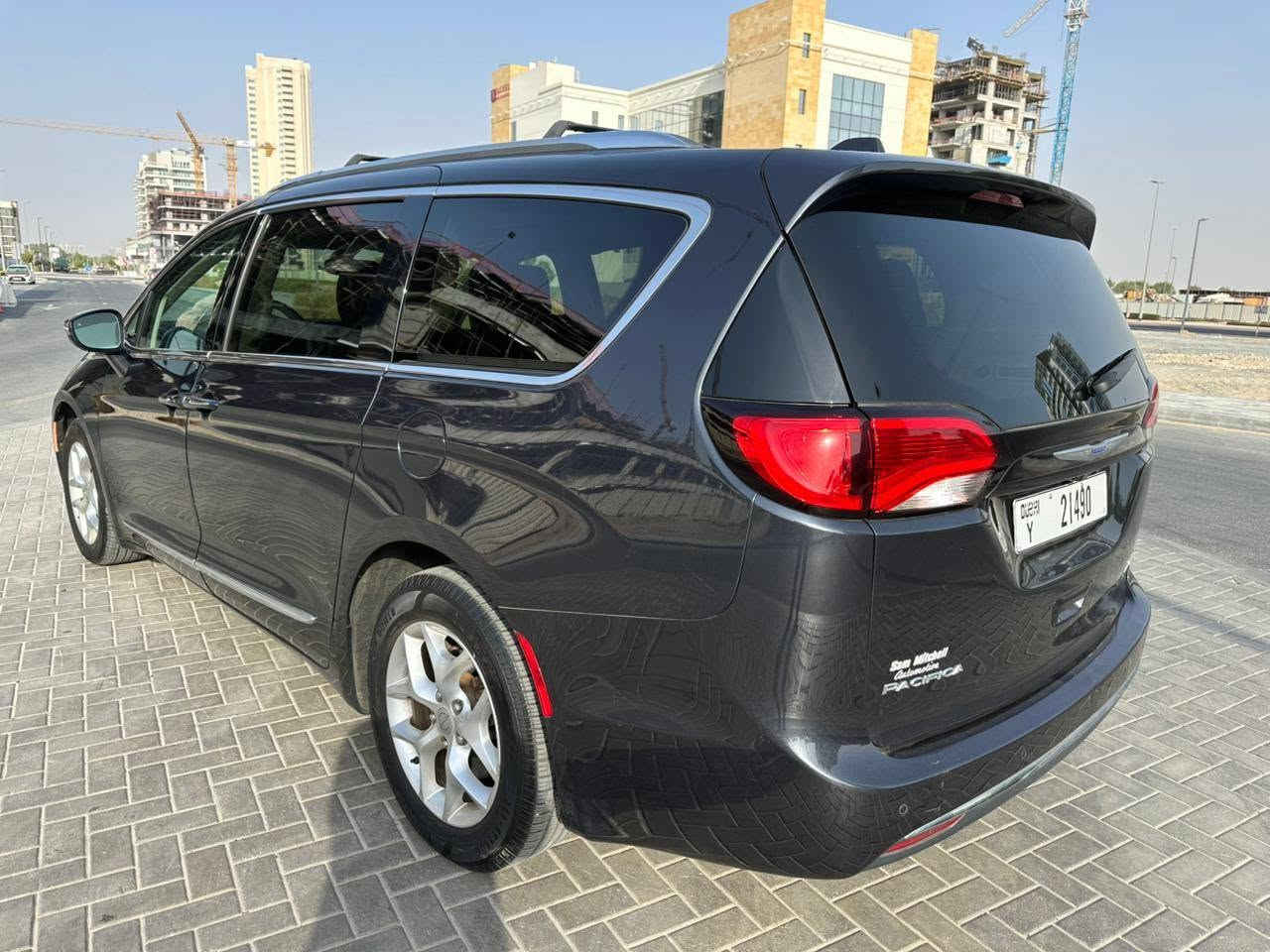 اسال عندكم عن طريقة دخول السياره قبل التواصل 
تواجد الإمارات 🇦🇪 دبي 
كرايزر PACIFICA V6 3.6L Clean Title 
2020
77000 mails 
السعر بارضه 11400 دولار 💵 
114 ورقه 
ملاحظه السياره لمتد فل الفل 
تواصل للجادين فقط 
00971506797554


**إذا كنت صاحب هذا الإعلان وتريد حذفه لأي سبب، رجاءا أرسل رسالة إلى الدعم الفني**