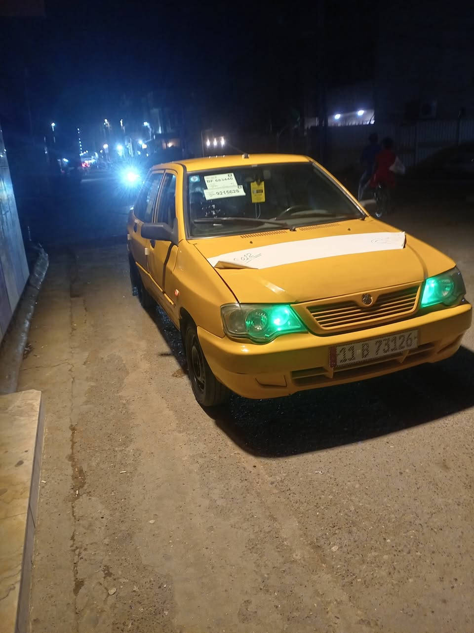 السلام عليكم
سايبة 2012 سيارة شوفت عينك
صدر جيد جدا
مكينة وكير جيد جدا
تبريد يرادلة بس غاز
ترايهة حلو
رقم انكليزل كبل مكاتبة مروري
غرفتهة حلو تخم تاير جيد جدا
مكاني شهدا البياع رقم ***********
سعرهة 26 وبيهة مجال حك الجية
