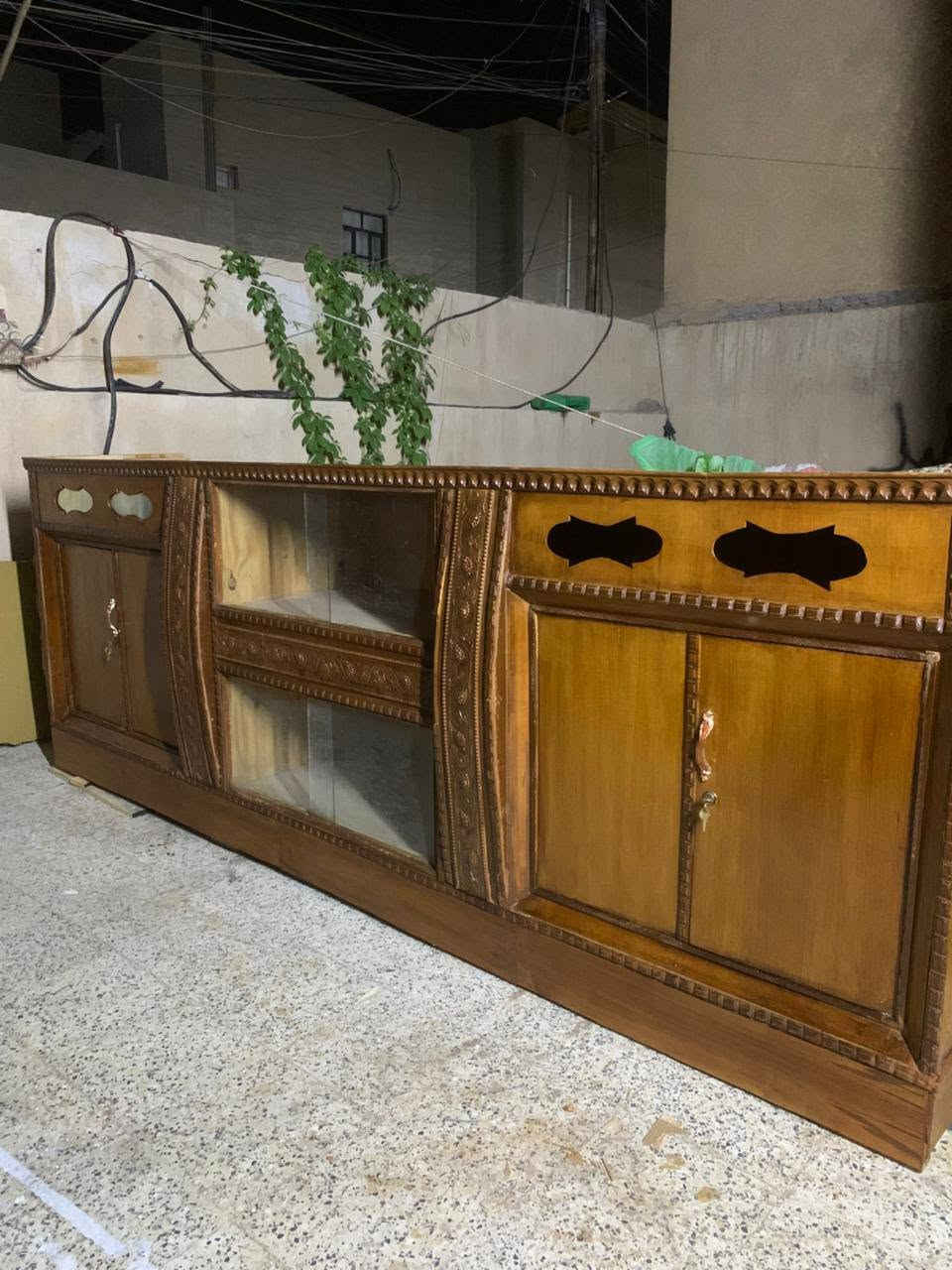 سلام عليكم بوفيه للبيع السعر 90وبيه مجال بسيط للاستفسار مراسله الصفحه او الاتصال ***********
