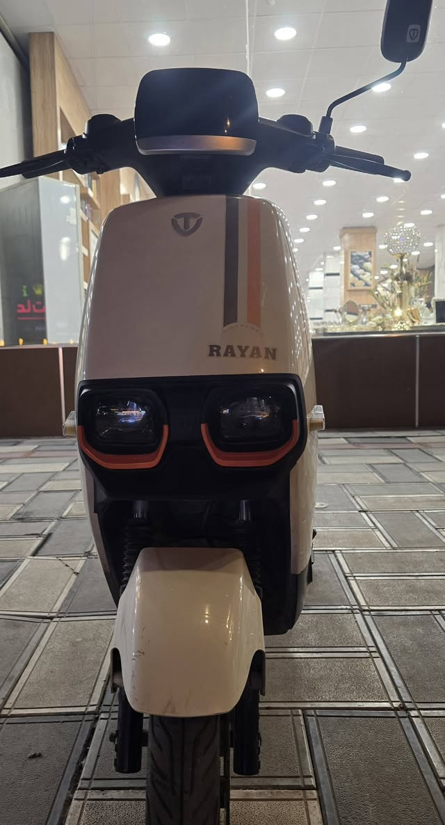 سلام عليكم
دراجه ريان ام عيون
2025
لون مميز كريمي
دراجه ملف 1200 حقيقي
بعدها جديده +بيها وصل شراء
6 بطاريات كرافين
العنوان بغداد العامريه
800
***********
