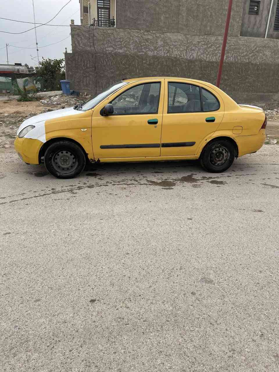 السلام عليكم 
طيبه 2015 بغداد باسمي للبيع مابيهه خياسات

كير مكفول
باتري جديد
راديتر جديد 
فيت بم الكاربد الاصلي جديد
تبريد ثلج 
مكينه بيهه تبخير 
 
سعر 33 بيه مجال قليل مصفره هيئه 
عليهه غرامه 200 ينزل من سعره
مكاني بغداد جسر الدوار مرور التاجيات
 
موجود خاص  وواتس ***********
