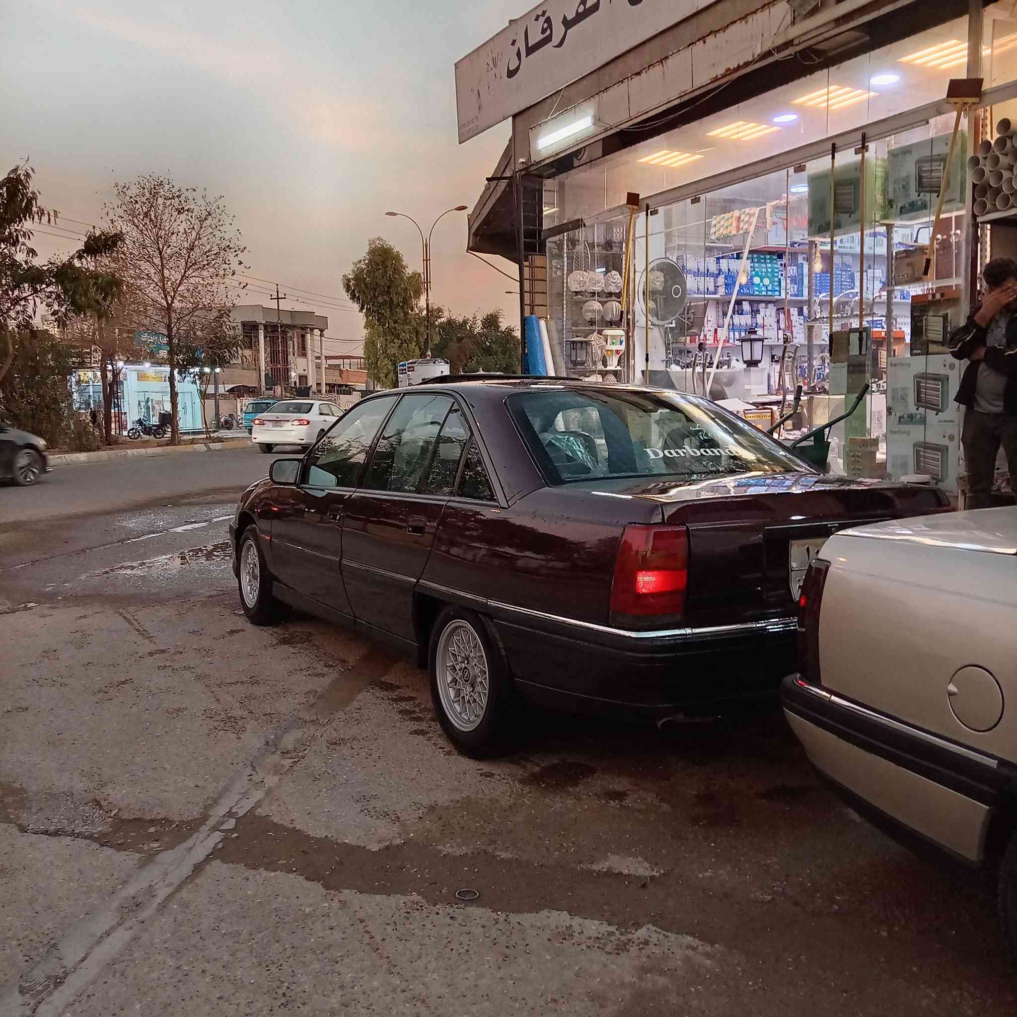 أوبل اوميكه موديل ٩٢ محرك ٢٠سنويه حد ٢٧صبغ عام جماليه***********
