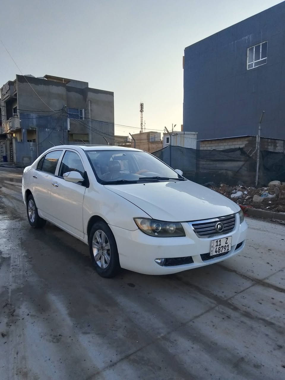 ليفان حجم 620 رقم بغداد دولي انكليزي مشروع وطني شرط الوكاله والتحويل الشرعي ساكن بل موصل شرط المحرك وكير وكهربائيات كلها شغاله بيها بوند صبغ طخه بل بدنه والباقي وضع شركة بدون صبغ موديل 2013 سيارة جاهزة مال بيت السعر 50 وبيها مجال للاستفسار *********** أو ***********
