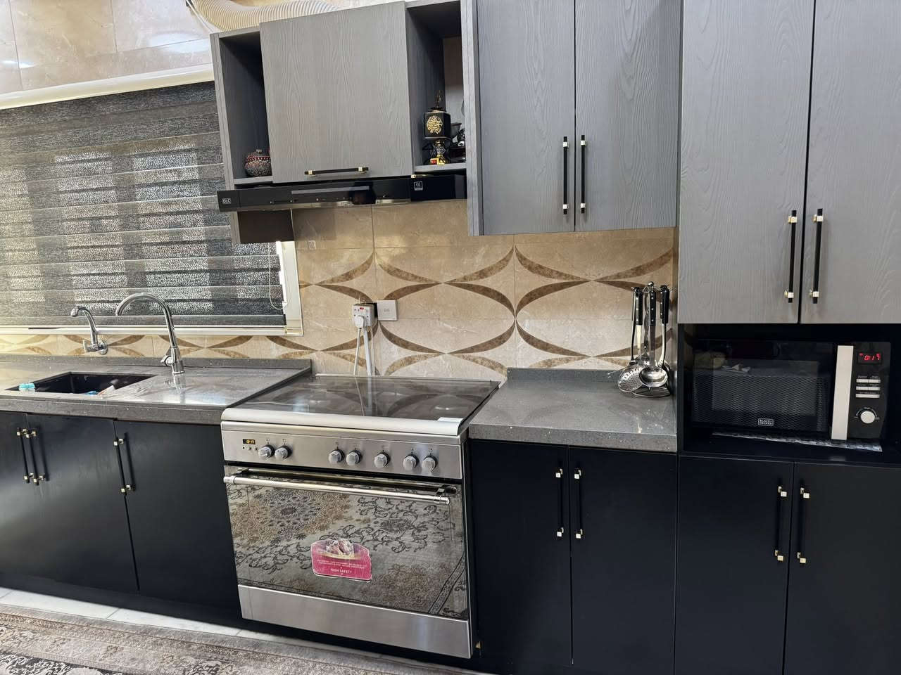 كاونتر تركي للبيع hdf مع جميع الأجهزة الكهربائية و الطباخ ، الكاونتر مودرن شغل درجة اولا


**إذا كنت صاحب هذا الإعلان وتريد حذفه لأي سبب، رجاءا أرسل رسالة إلى الدعم الفني**