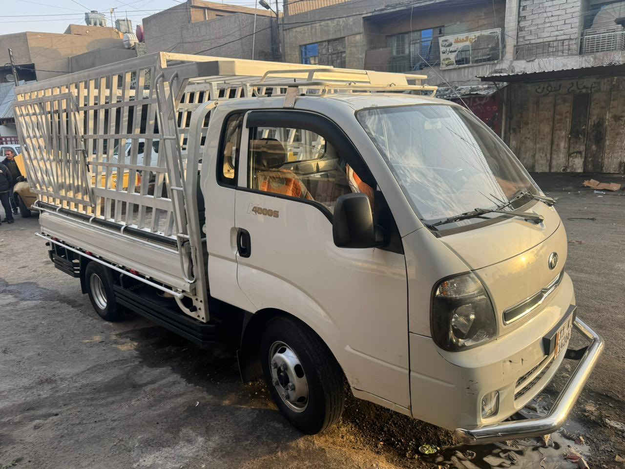 سلام عليكم
KIA كيا فحل 
مديل 2016 
مكينه 4000 
مكينه كير كفاله رقم بغداد أنكليزي تحويل مباشر سنويه جديده 
مكان سياره بغداد  غير متواجد على فيسبوك تواصل 
سعر سياره 132 ورقه قابل ل تفاوض 
+964 770 556 5990
