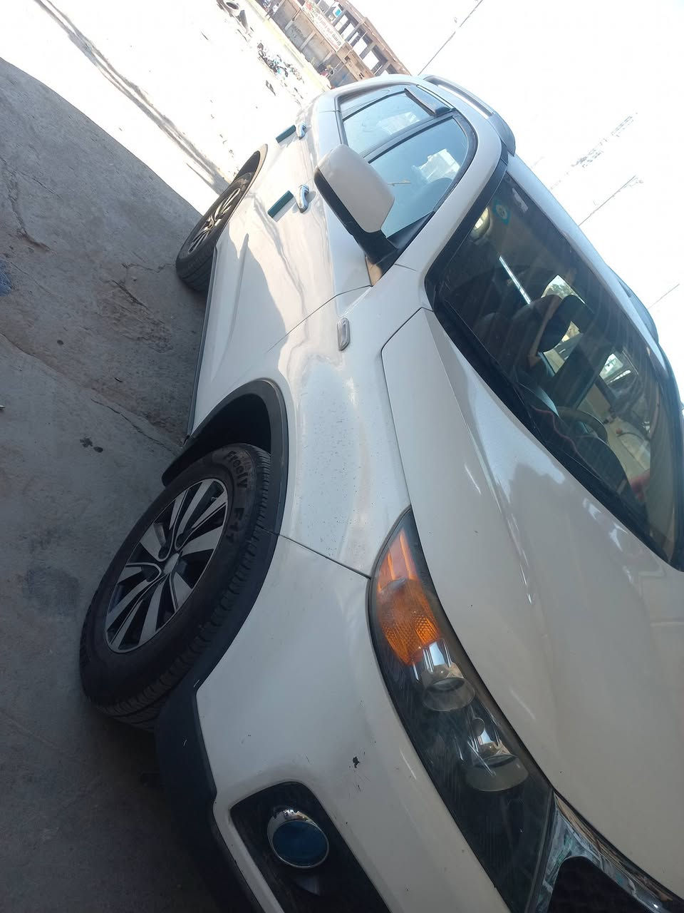 السلام عليكم سورنتو2011 خليجي محرك2400 دوش رقم بغداد لدولي وهزة جديد تحويل مباشر السيارة بيها كم قطعة صبغ السونار مرفق بيها تعديل بطارف اللغد الايسر لشاصي مكفول تخم تاير تبريد باتري جديد وغرفتها حلوة مال جناي السعر115 مكاني بصويرة للستفسار***********
