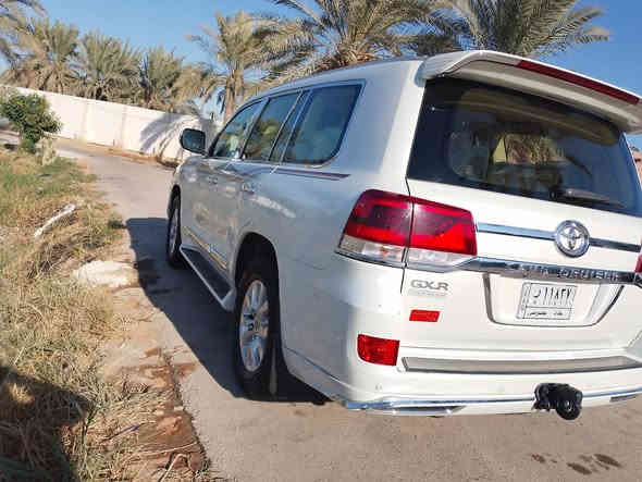 لاندكروز ؤايت ادشن مؤديل 2017 فؤل مواصفات مكفؤله كفاله عامه ؤضع شركه مال جناي شرط نظافه ماشيه 120 محرك 6 سلندر رقم بغداد  عنوان نجف مشخاب 
سعر 490
***********
