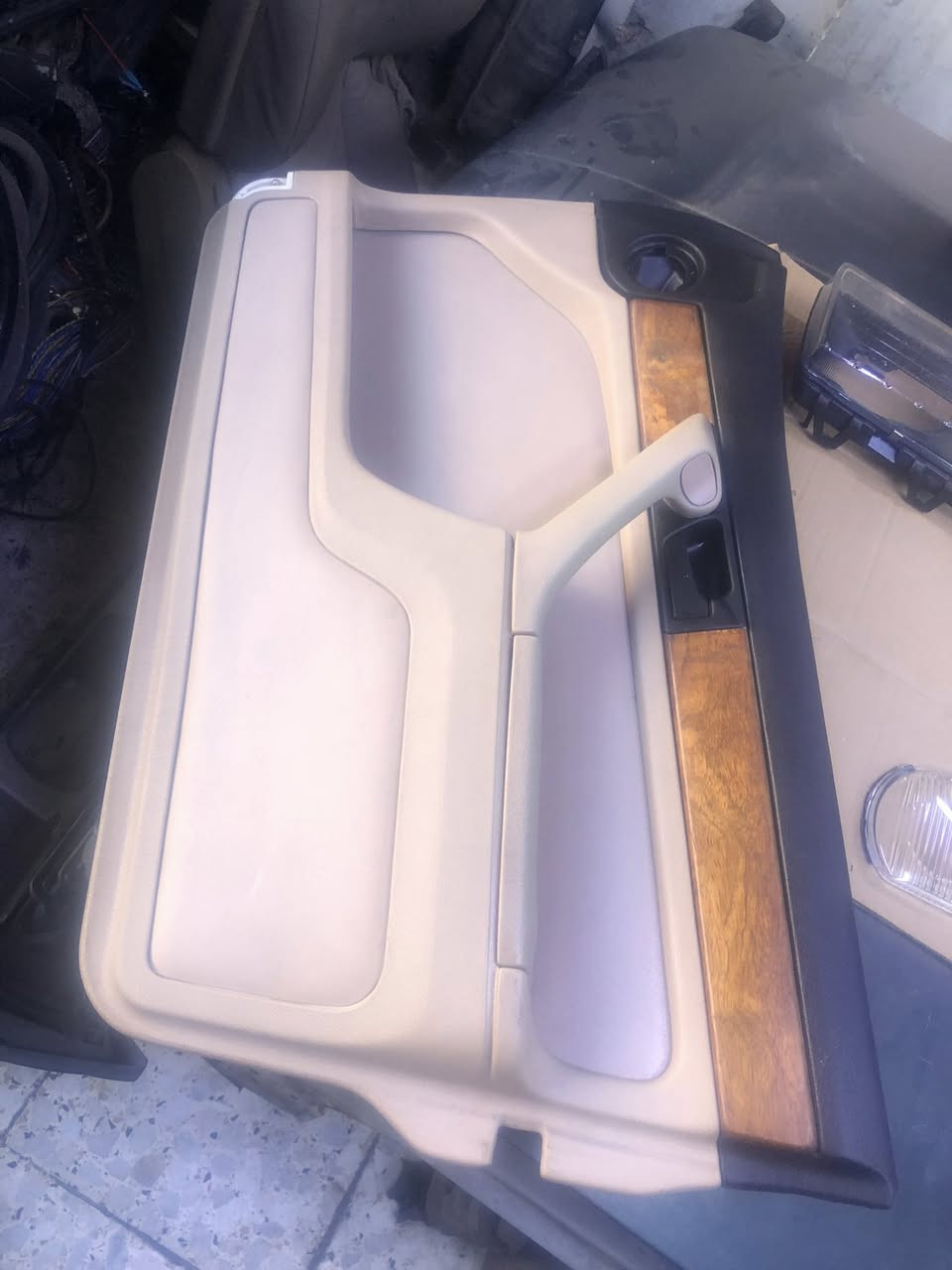 متوفر غرفه 700لون بيجي // غرفه 500 لون اسود بدون تنته وكاعيه
عنوان بغداد مجمع مشن شارع تاسع محل الحمد ***********
