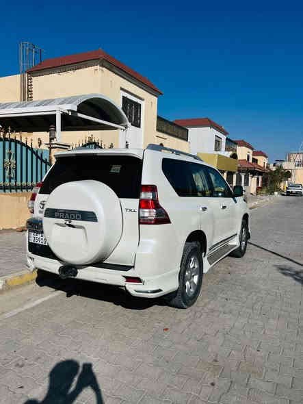 سلام عليكم
 برادو 2013 محدثه 2017                        
4 سلندر 
رقم اربيل وكالة عامة ب أسمي
بيها الچاملغ الامامي صبغ بدون حادث وبدون معجون
 وسونارها موجود بالصور تكحيلات بسيطه بيها  
سيارة نضيفه وما عايزها شي ومتانة وقوة البرادو معروف
 وكلشي واضح بالصور أمامكم
سعرها 240 وبيها مجال قليل
 وأي استفسار الاتصال على هذا الرقم ***********
