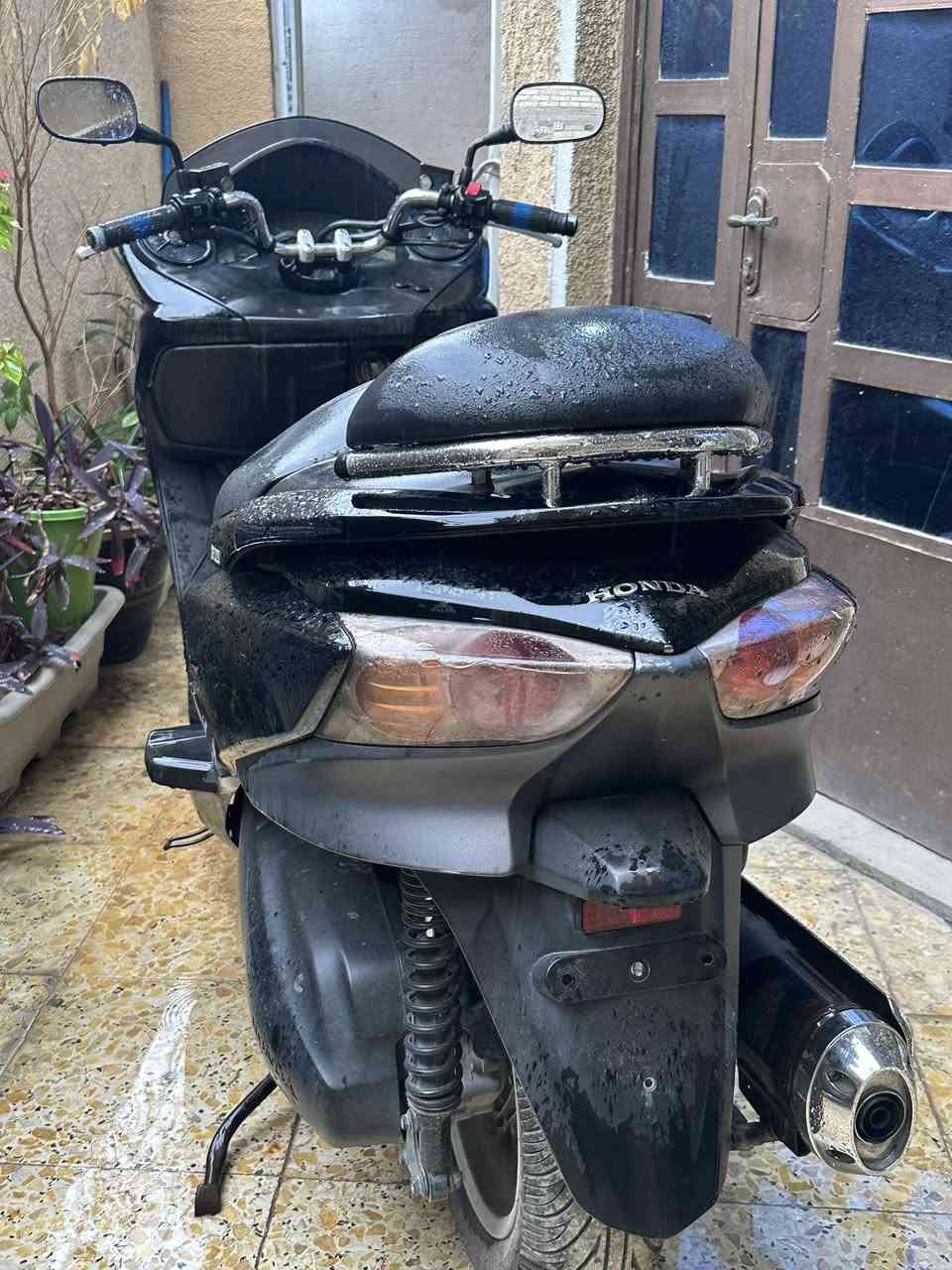 دراجه فورصه صفر عشره مامفتوحه عميه بلاديه مكفوله كلشي جديد مكاني بغداد الشعب السعر مليون و٣٠٠ الف رقم تليفون ***********
