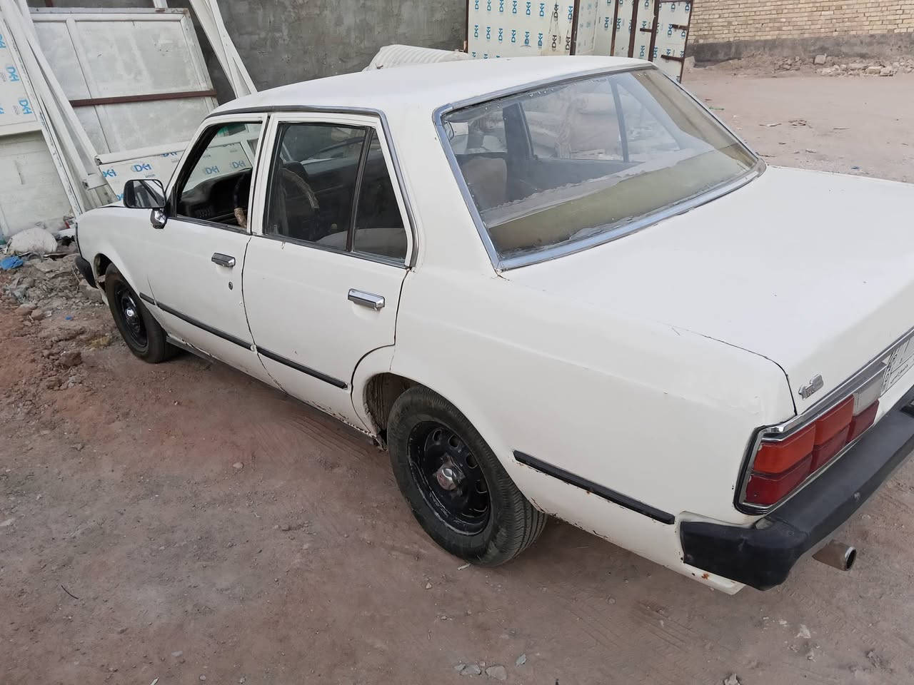 كرونا موديل 1981 كير ومحرك وحداديه وتخم تاير مكفولات سنويه لل2028 تحويل مباشر السعر 25 ورقه وبي مجال بسيط السيارة كربلاء للاستفسار ***********
