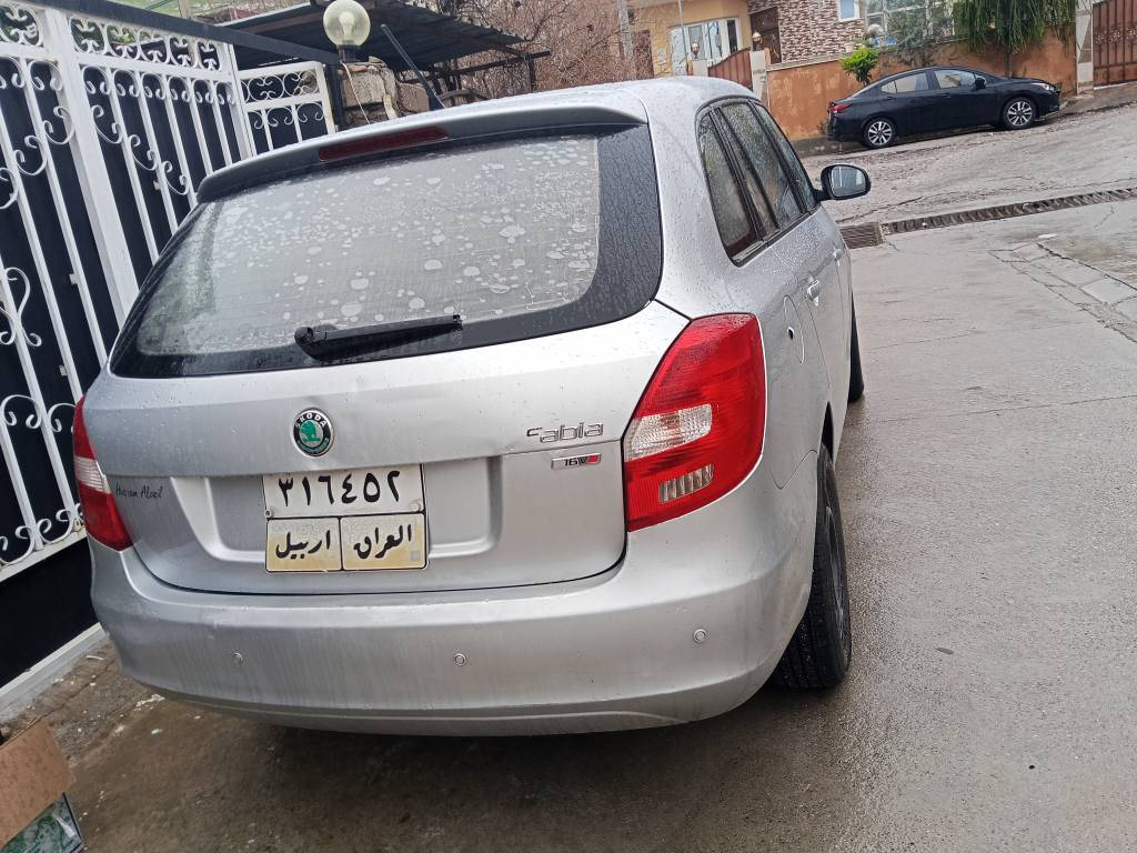 سكودا 2013 قطعتين صبغ بدون دواخل كير محرك و تبريد و هيتر و تحويل و طخم و تايرات جديد بشرط عنوان دهوك سعر 67$    *********** بغداد, العراق
