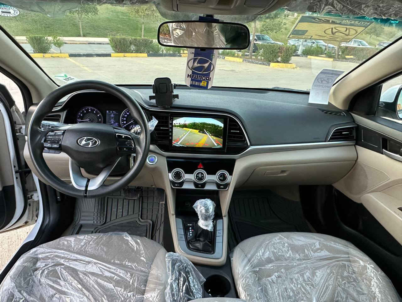 السلام عليكم النترا للبيع خليجي موديل 2020 فول واحد على واحد مواصفات مكينه 2000 دوش كير lT حساس امامي خلفي مري شفط اشارات بالمري نظام lCO فول تحكمات ستيرن 3 وضعيات قياده داخل لونين عسلي واسود سلايت روف اناره lED امامي خلفي يدات نيكل بصمه ابواب تبريد قطعتين،، تخم تاير ويل كب جديد بعض الموصفات المماذكوره امامكم،، 

نص باب صدر صبغ وجاملغ الخلفي بدون دواخل واثر شخوط عنوان السيارة الديوانية قضاء الشافعية السعر 153 او بيهة مجال حگ الجية،،، ***********
