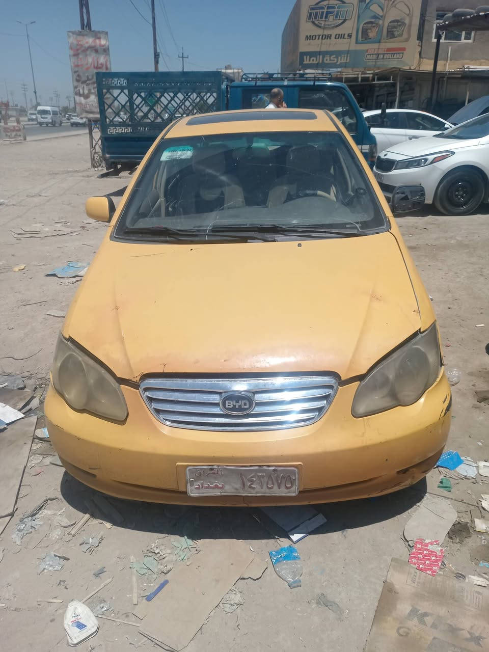 BUD F3 2011
الكشر شوفة العين.ضربتها بلجنطة بدون داخل كير محرك مكفول تبريد ثلج  رقم بغداد مصفر هيئة وغرامة تحويل شوكت ماتريد.
السعر ٣٣.. 

***********
