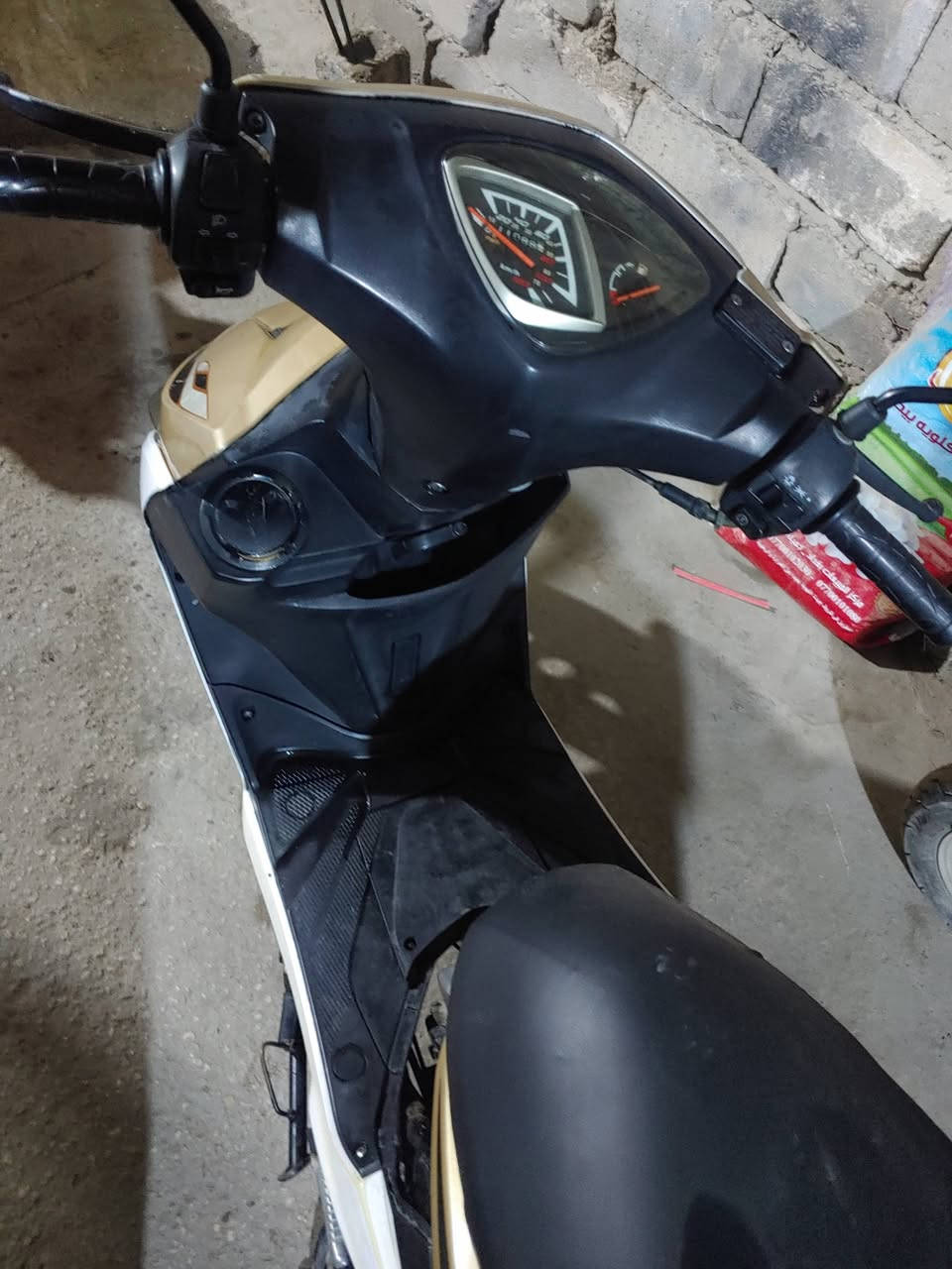 اف اس كلش نظيفه شلعه شرط بطناش كله بلاديه نكره سلف بس شويه باتريهه تعبان بصمه سعره 300 قفل مكاني كربلاء ***********
