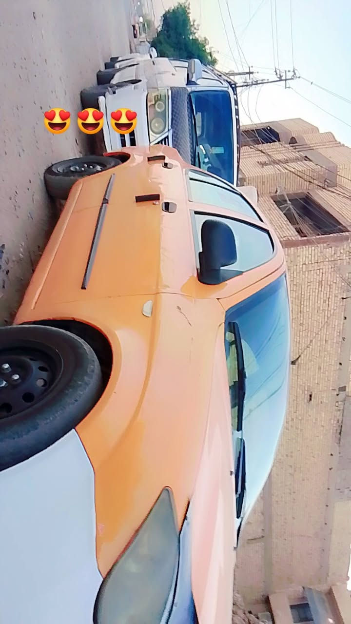 طيبه 2018 سياره جير محرك تبريد تدفئه تخم تاير صدر جديد غرفتها حلوه سياره لعابه لون برتقالي بيها الضربه بصفحتي ام عمر وبيها بصفحه جسر الخلفيه بالكامل هم ضربه مصبوغه قطعه بسيطه مكانها تقاطع درويش حي التراث يم البنزين خانه سعرها 35 خواتها 50 60 حسب الظروف بيعتها مستعجل كلها حلوه السياره ما بيها شيء نقص مصفرها الغرامه رقمها انجليزي بغداد *********** سياره قشرتها داخلها كله حلو
