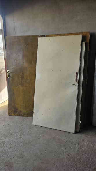 شبابيك وأبواب مستعملة للبيع طريق اربيل الموصل مفرق باصخرة 
*********** للإستفسار
