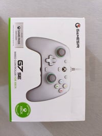 Xbox Series S • نظيف • جويستك Gamesir