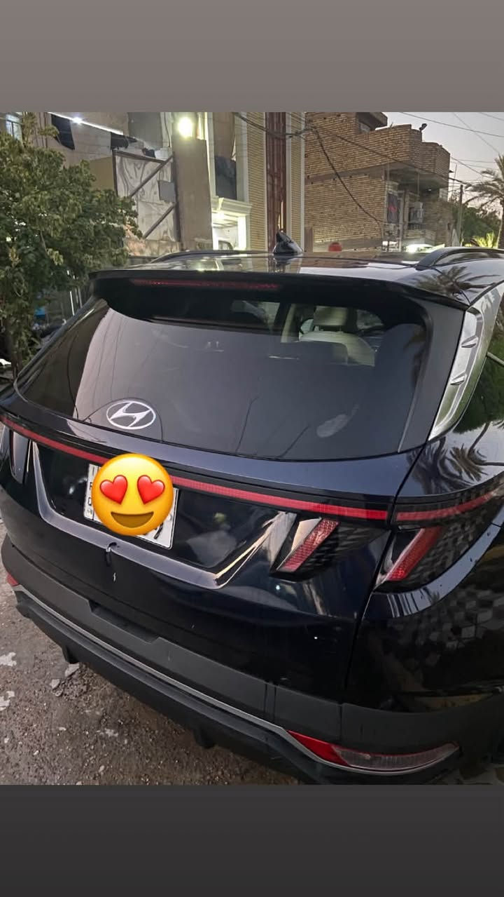 توكسان موديل 24. هايبرد  مكفوله فقط بارد بل بنيد. ماشيه 22 فول مواصفات رقم بغداد بسمي ‭***********‬ مكاني. بغداد. الكرخ
