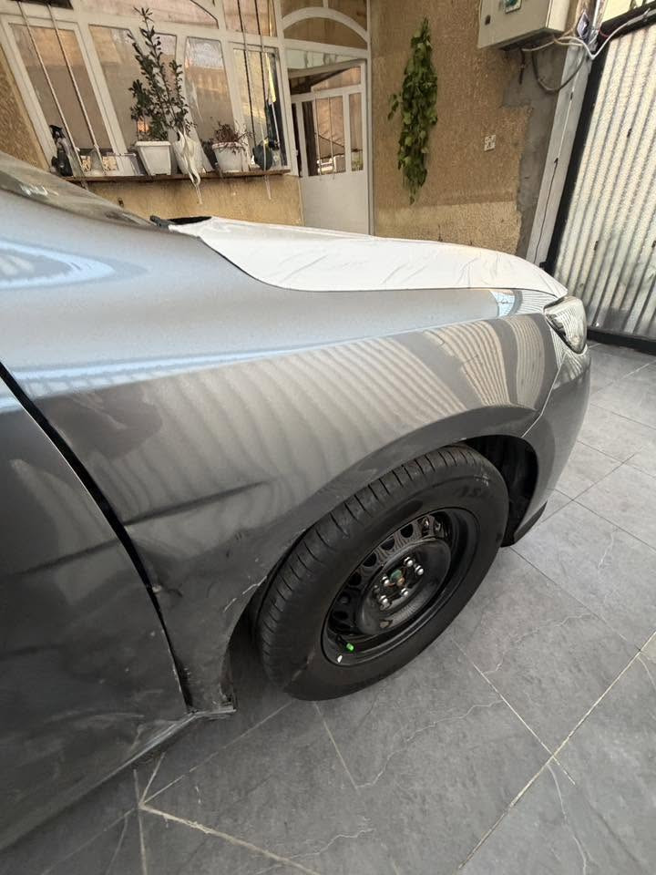 سيل فايف مرقم بغداد كامله  ماشيه ٨٠٠٠ الكلي مدشمه عام صار بيها حادث ربع جاملغ امامي والباب والباب الخلفي فقط الجهه الي بصف السايق ع حادثها ابيعها الي تفيده يتصل ع الرقم ***********
