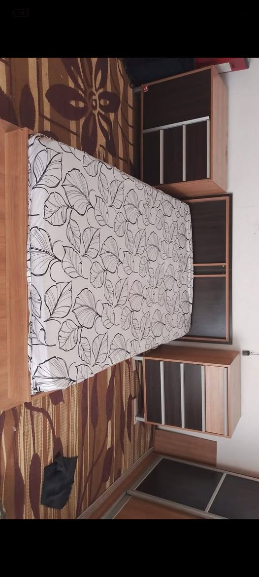 السلام عليكم اخوان غرفه نوم نفر واحد اربع قطع نظيفه متل ماتشوفون بالصوره العنوان اربيل السعر 120قفل للاستفسار ***********وبي واتساب هم
