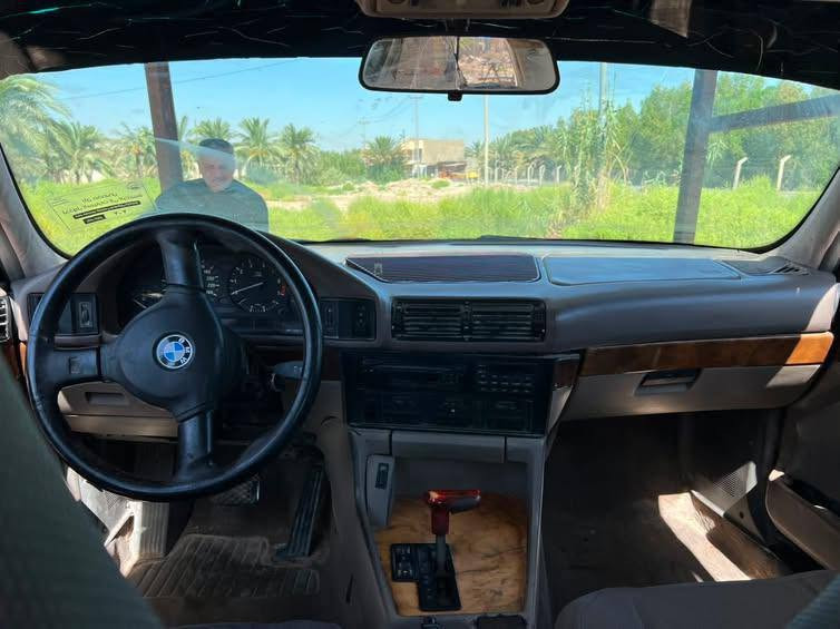 سلام عليكم سياره BMW535
مديل 1994 مبدل بابين 

كشنات كهرباء 

مكينه كير بلادي مكينه مفتوح 

السيارة رقم بغداد مداور ثاني يوم بسمي

السياره ضربتها بابين وحزام من جهة الصدر 

سعر السياره مستعجل على بيعتها 

٤٥ ورقه وبيها مجال للشراي سياره حلوه ونضيفه بس يرادلها ترتيب سياره نشطه وبيها عزم قوي سيارة ترتيبات وشك الشارع شك رقمي *********** وبي  اتساب أيضآ

