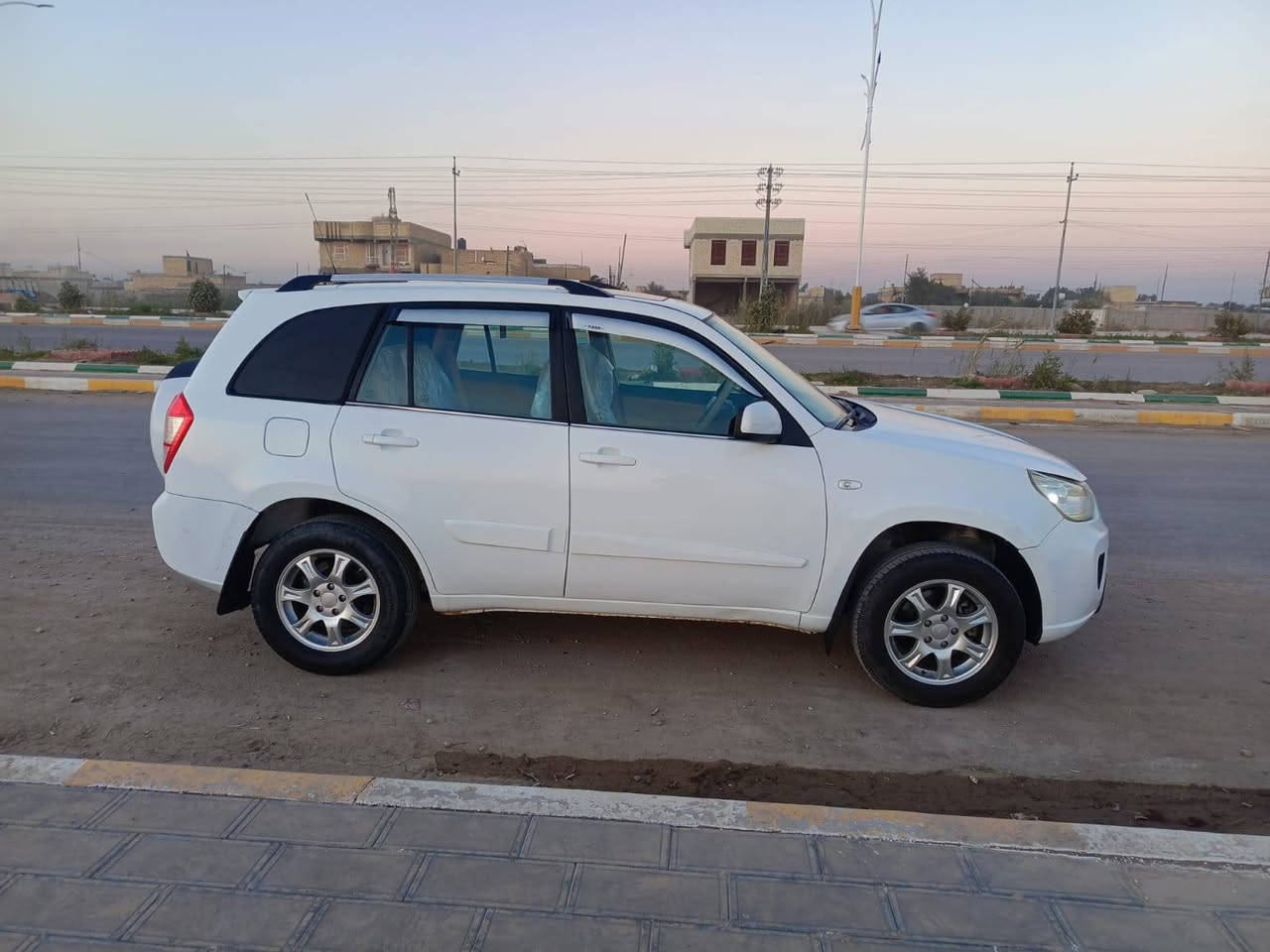 اسلام عليكم تيكو موديل 15 كفاله عامه ماشيه 100 من ضربه وتبديل مكينه وكير حداديه تخم تاير  كهربايات شغاله شاشه سنتر لوك تتفه بلكشنات سياره جاهزه العنوان ذي قار الشطره السعر 70بيه مجال ***********
