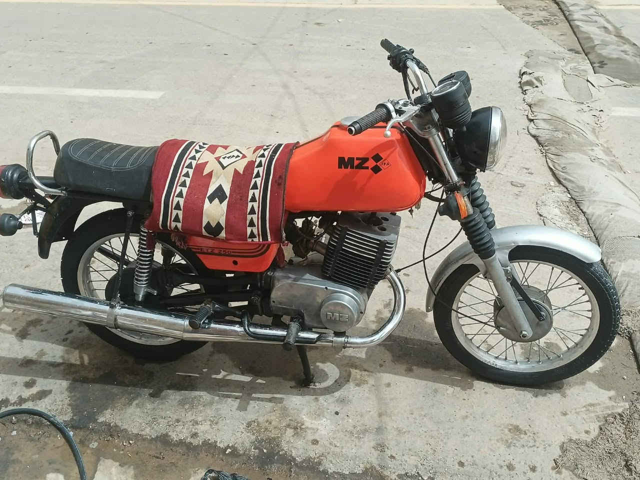 سلام عليكم شباب موطور mz 82 كهربايات كله شغاله موطور بدون بعده عله السحك كصه 6 موطور خير من الله الشراي يجي خاص وهذه رقمي ***********
