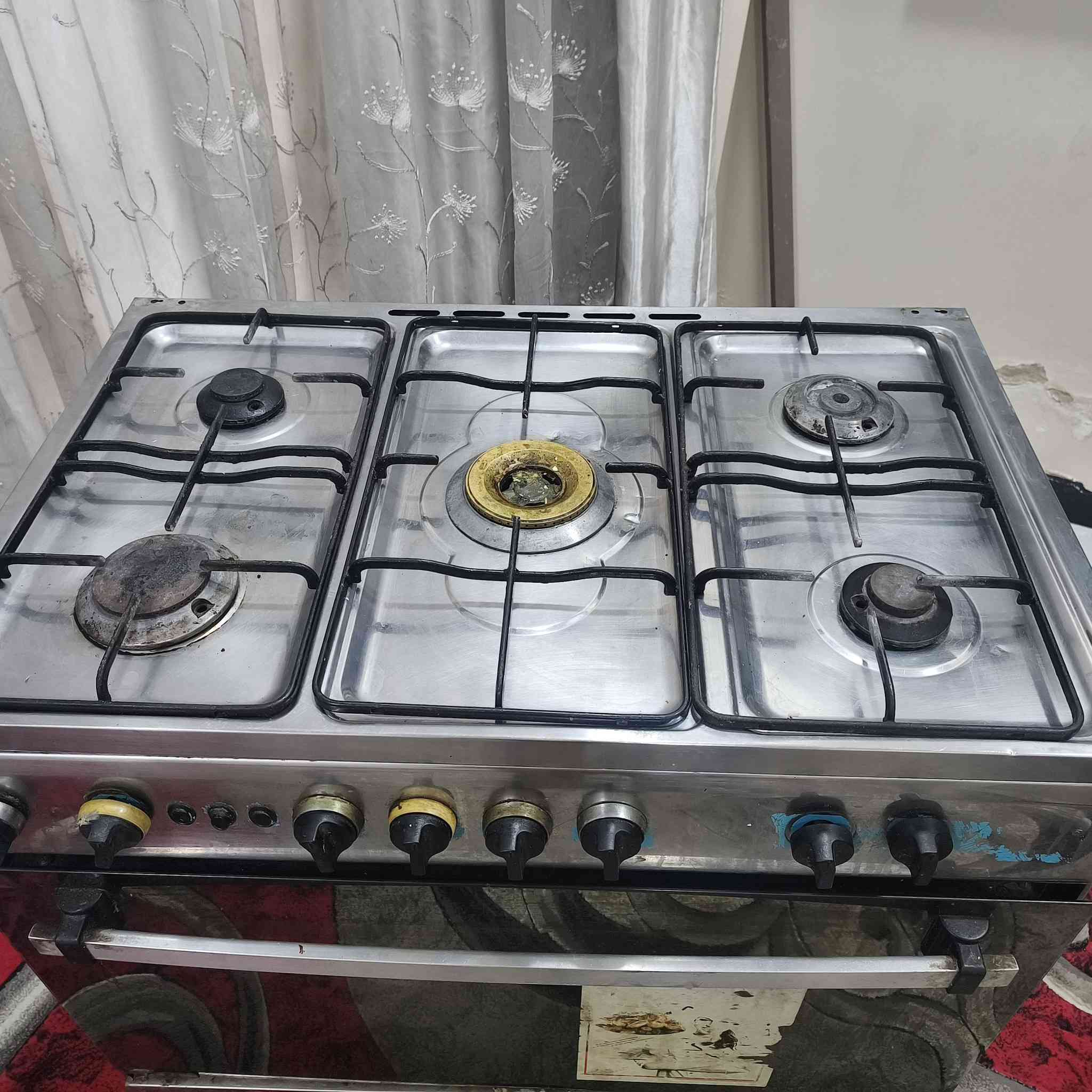 سلام عليكم طباخ البيع شغال مابيه شكال بغداد المشتل ***********
