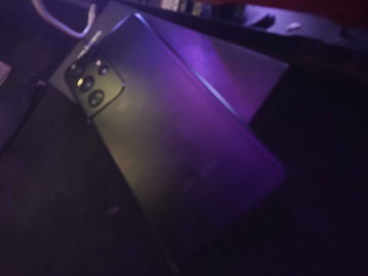 السلام عليكم عندي اس 21 الترا امريكي 
الشعر بمجال مجال
المشكله بالكاميرا 
ذاكره 256
كاميرات تشتغل بها خلل بسيط
بيكسر بالحافه ونقطه بالشاشه بغداد, العراق


**إذا كنت صاحب هذا الإعلان وتريد حذفه لأي سبب، رجاءا أرسل رسالة إلى الدعم الفني**