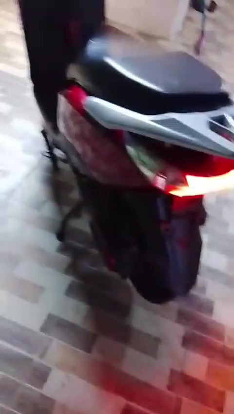 السلام عليكم 
دراجه شحن 
للبيع 
دراجه زيرو 
مليون و200 
مكلف بالنشر 
***********
