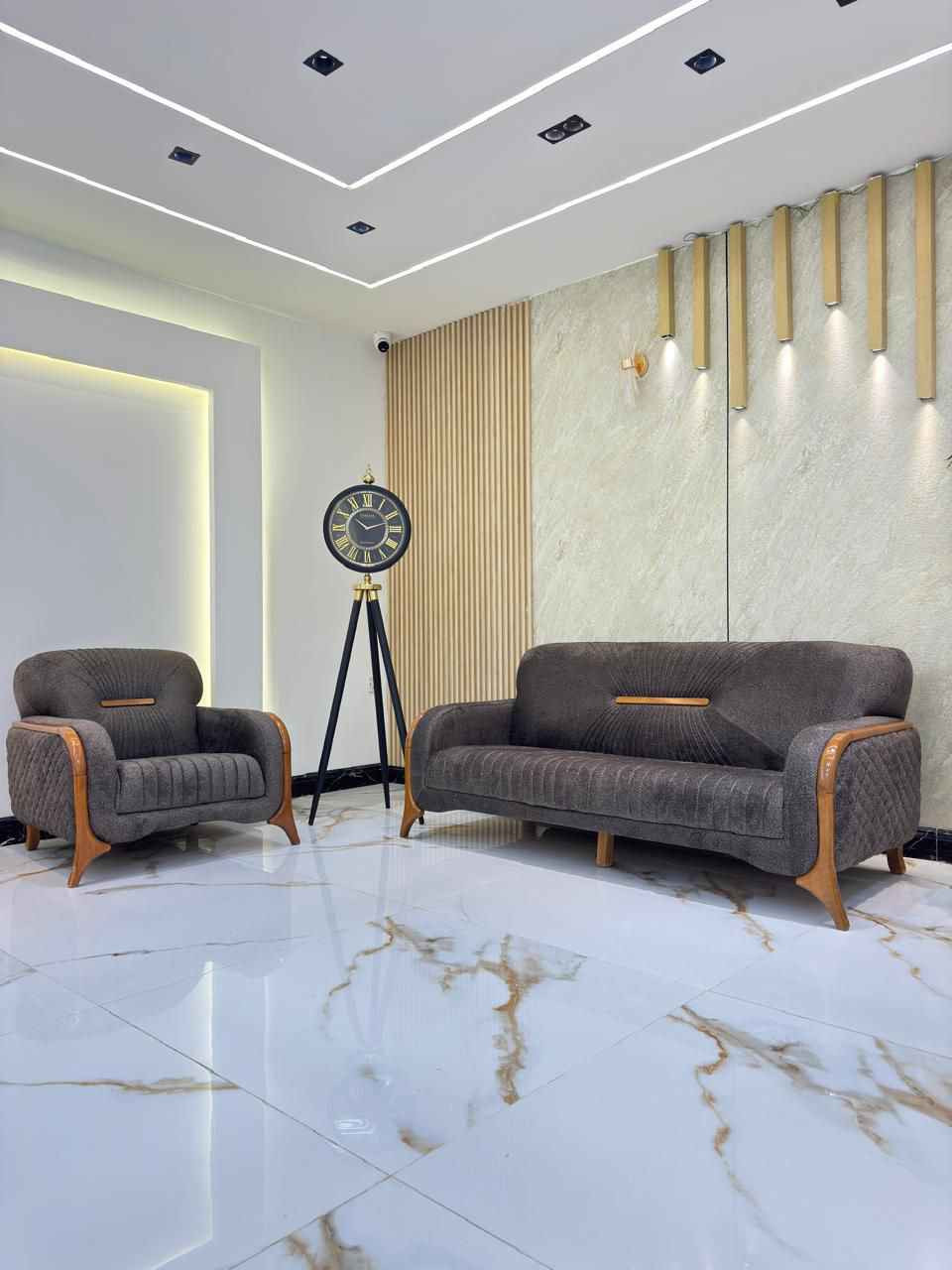 *تخم      مودرن         إيراني المنشأ*

*8 مقاعد      ولا أجمل*      🌺🌺 

*2 عدد     قنفات ثلاثيه المقاعد* 🛋️ 🛋️ 

*2 عدد     كرسي مفرد* 💺 💺 

*أجود أنواع القماش* 

*خشب زان درجه اولى* 🪵 🪵 

*شغل ممتاز*

*أرجل خشب زان*      🪵 🪵 

••     🌹    *مليون و 360

☄️☄️☄️☄️☄️☄️☄️☄️☄️☄️☄️☄️

توصيل بغداد مجاني محافظات 75
للحجز والاستفسار مراسلة الصفحة الرئيسية بغداد, العراق


**إذا كنت صاحب هذا الإعلان وتريد حذفه لأي سبب، رجاءا أرسل رسالة إلى الدعم الفني**