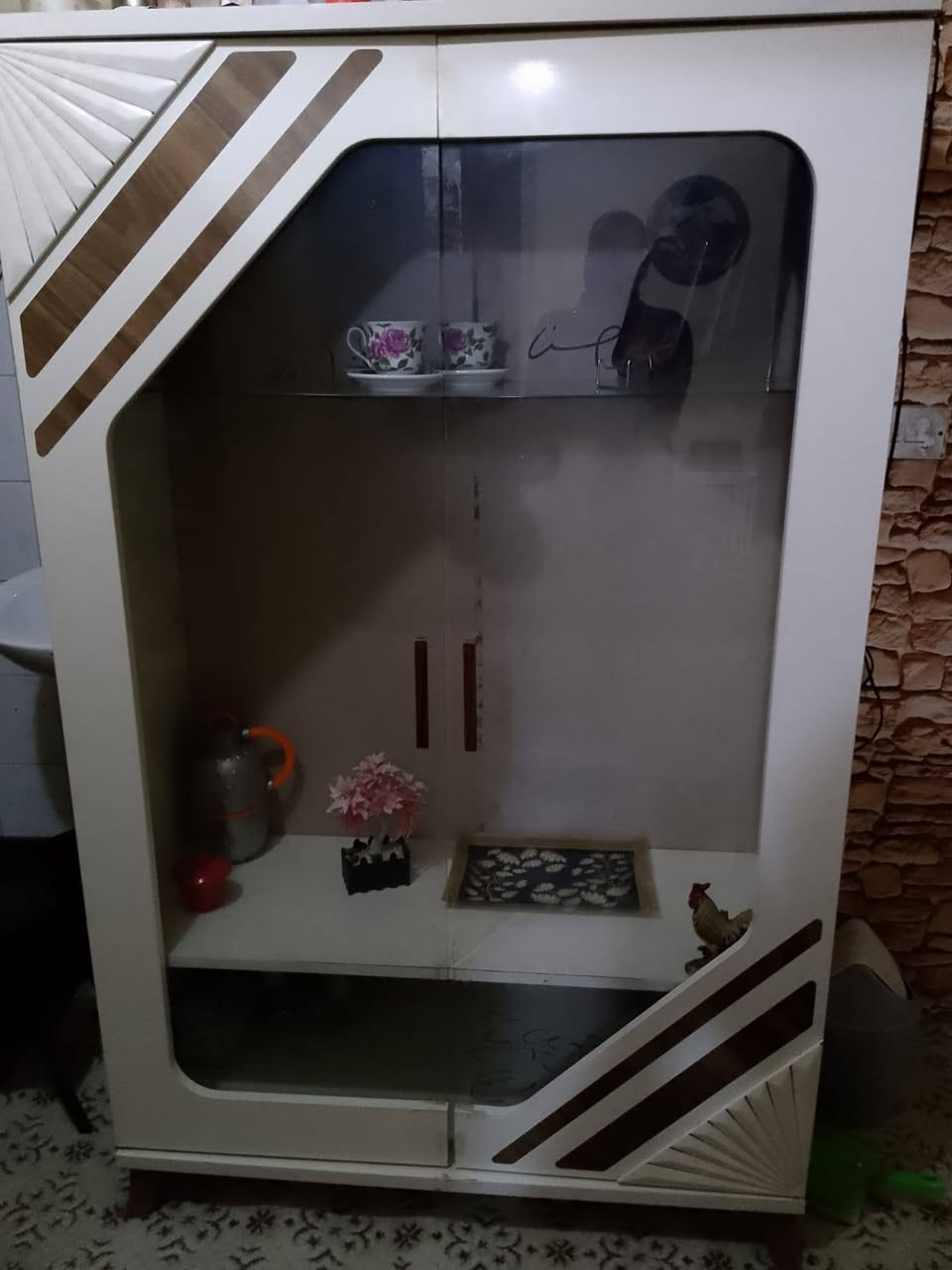 السلام عليكم...
غراض منزلية للبيع 
المكان شارع 60 خلف مندي حضر موت ... مقابل بانزينخانة بينائي...
-- فاترينا حجم كبير السعر 50 الف 
-- فاترينا حجم صغير السعر 35 الف 
-- ميز تلفزيون السعر 30 الف 
-- جرباية طفل حجم متوسط السعر 30 الف 
-- غسالة دايوو حجم كبير 20 كيلو السعر 250 الف 
-- غسالة حجم متوسط 8 كيلو السعر 130 الف نوع الي جي 
رقم الهاتف *********** وتس اب أيضا متوفر
