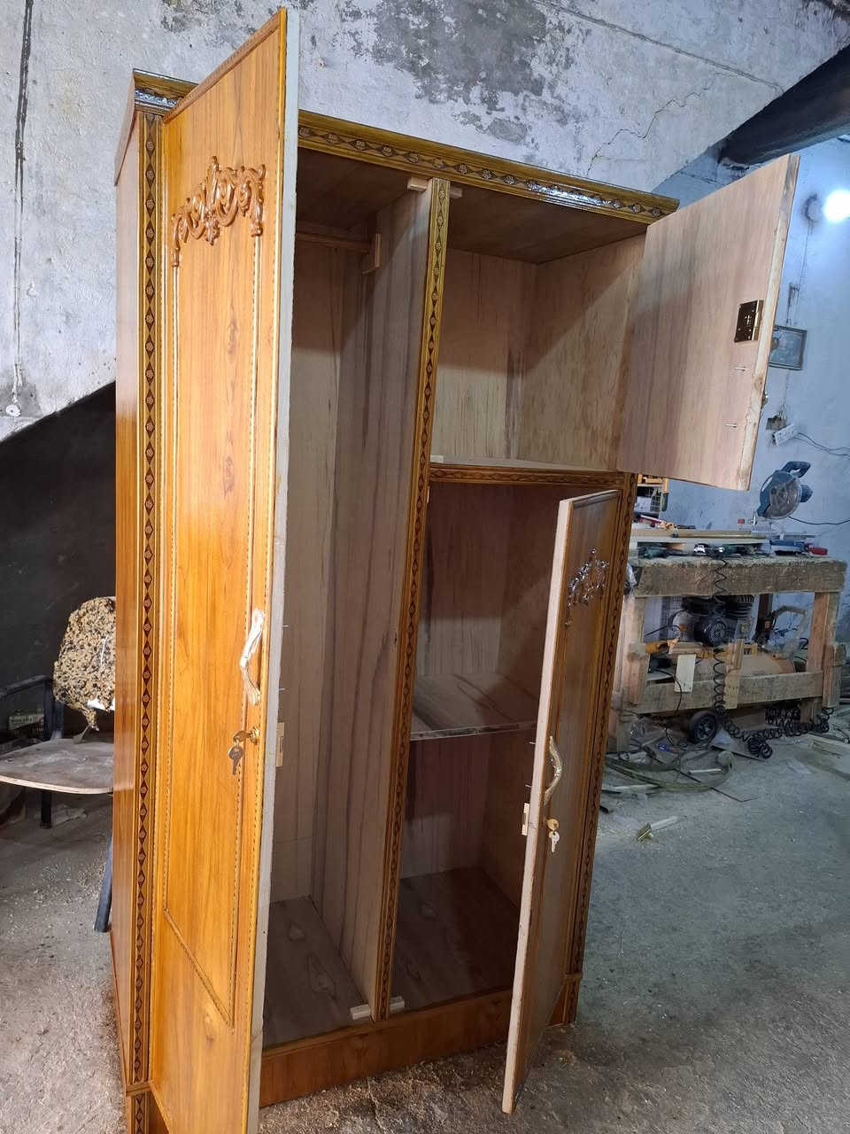 كنتور ابو بابين للبيع جديد 
 للأستفسار  ***********
***********
