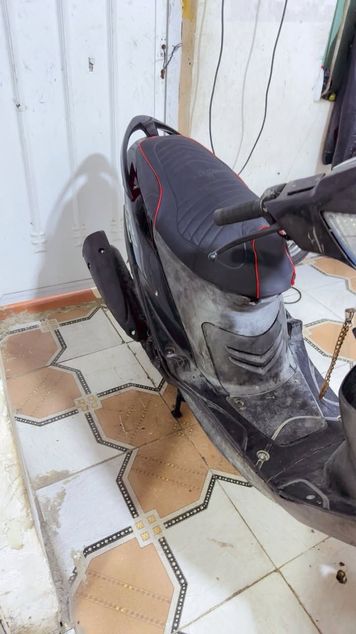 السلام عليكم ماكس عدله للبيع دراجه فول ملاح ومختمه كله شغاله من الطول للطول مابيه نقص برغي سلف هندر اشاير بك لايت لايت سكنات هورن عداد سرعه بريكات امامي خلفي حرفياً جاهزه دينار متذب عليه عليه كزوز اف ام وسلف رياضي مكاني بصره شط العرب شارع المشروع للعلم لدراجه مفتوحه لسعر 650وبيه مجال كلش قليل حك الجيه مو شراي لا يتعبني للستفسار راسلني واتساب او اتصال ما متواجد هواي ع لفيس ***********
