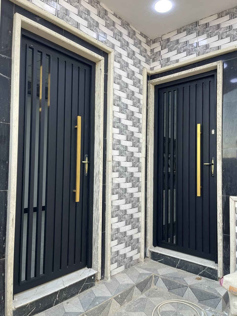 بيت للبيع العنوان قوسيات حي الزيتون مدخل اسواق ابو علي غرب جامع جبل احد المساحه 150 متر الاستفسار اتصل ***********
