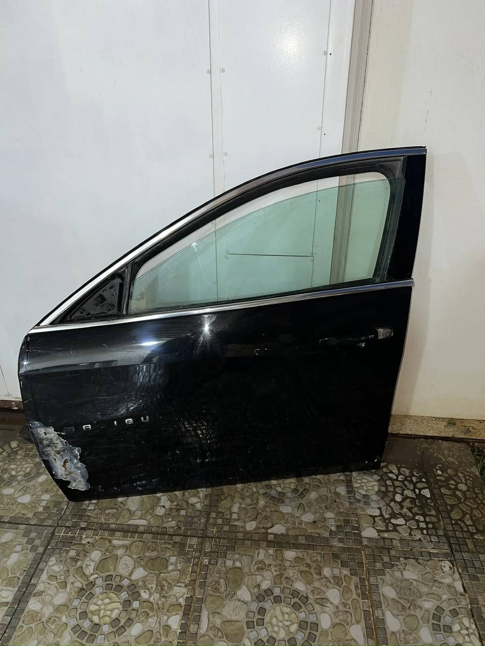 بسم الله الرحمن الرحيم
عندي غراض ماليبو للبيع 

⭕️ 1.بنيد و الضربة موضحة بالتصوير 

⭕️ 2.شباك موديل 2020  نظافة 90‎%‎ ابيع هوه والدعامية

⭕️ 3. بطانة باب سايق + الجامة نظافتهم 95‎%‎

⭕️ 4.باب سايق بي ضربك و يتعدل ع البارد ايضاً 

شوف الصور و احكم ع السعر و راسلني 

التواصل واتساب او اتصال : ***********
