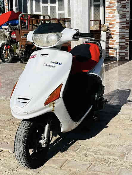 سلام عليكم فراشة فحل للبيع دراجة حلوة. ونضيفة كاملة من كلشي  دبلات اشارات اضوية سلف هندر كلشي شغال تايرات جدد مفتوحة مرة وحدة ، 

السعر 300 
مكاني القرنة الثغر يم الملعب ١١
واتساب ***********
