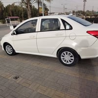 ٢٠١٧ • كاميرا • شاشة