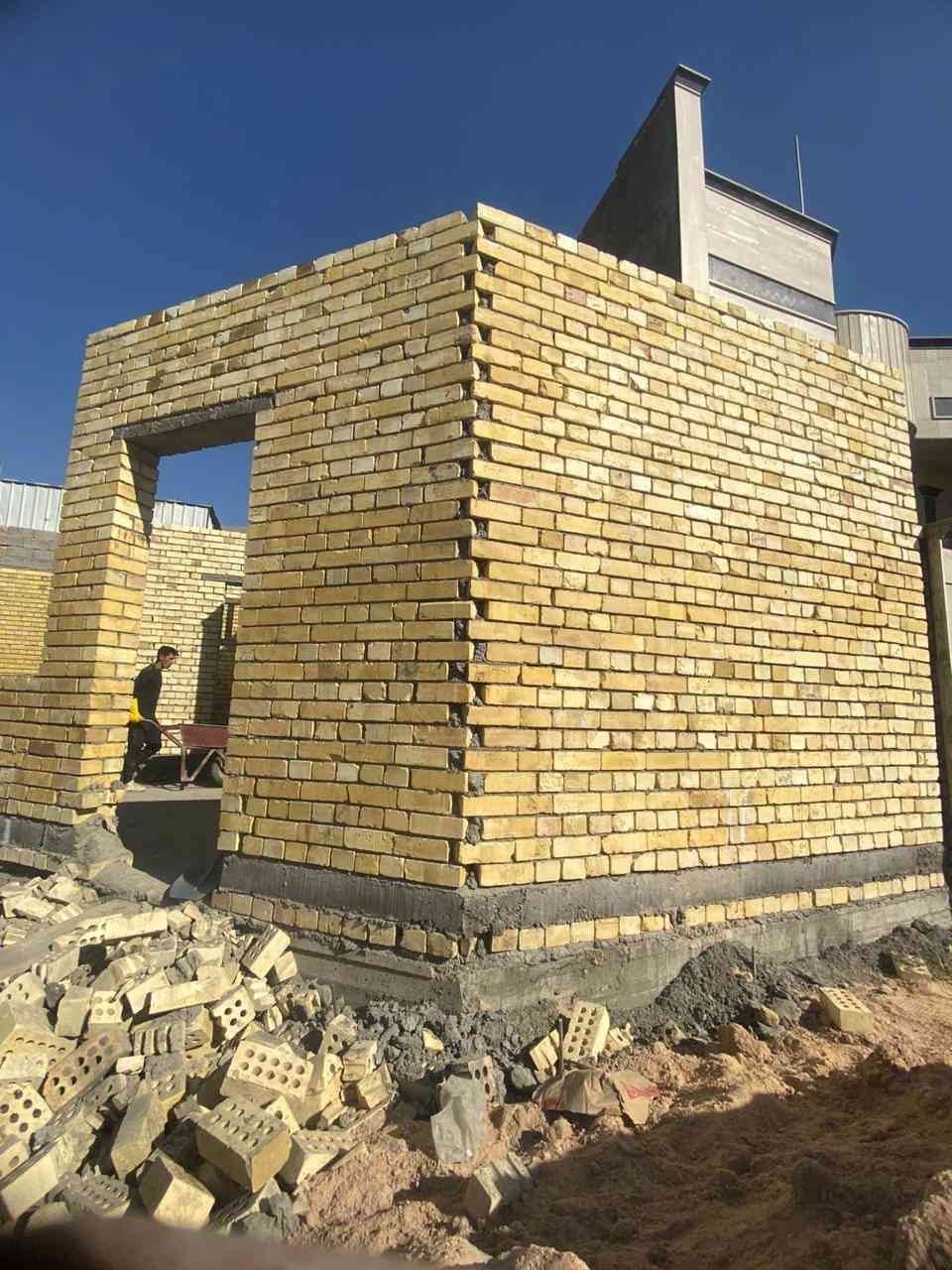 خلفه بناء وكرسته وعمل شغل درجه اولى اتصال *********** *********** ***********
