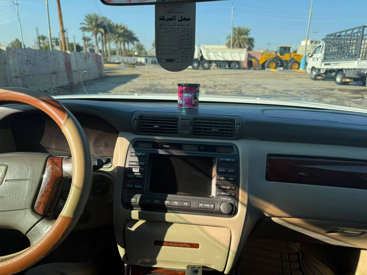 السلام عليكم سياره ملكه للبيع دكمتين سياره كلش نضيفه تخم تاير صدر كلها شغاله مكينه وكير بالصندوك المكان بلد صلاح الدين السعر 38 وبيها مجال اتصال ع رقم ***********
